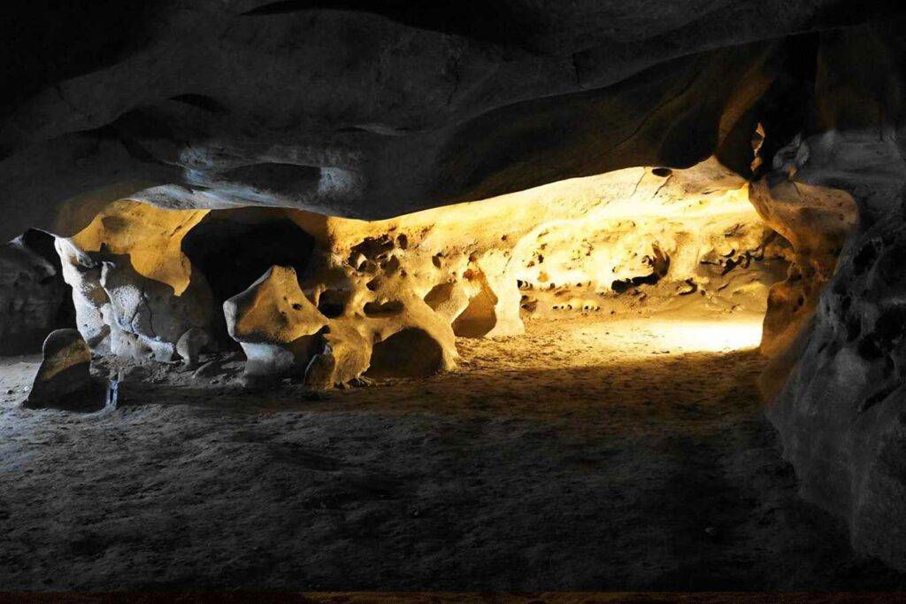 Cueva"Orlova Chuka"